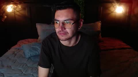 Snapshot of noah__20 chatting on 10/29/25, 02:36 Noah online show from 10/29/25, 02:36