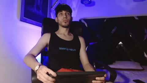 Snapshot of noah_brigth chatting on 11/06/25, 03:07 Noah Brigth online show from 11/06/25, 03:07