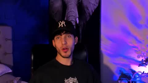 Snapshot of noah_brigth chatting on 11/09/25, 02:15 Noah Brigth online show from 11/09/25, 02:15