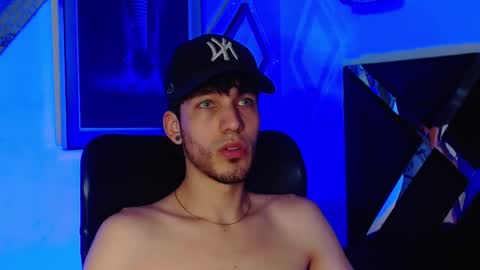 Snapshot of noah_brigth chatting on 11/12/25, 12:44 Noah Brigth online show from 11/12/25, 12:44