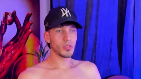 Snapshot of noah_brigth chatting on 11/20/25, 01:22 Noah Brigth online show from 11/20/25, 01:22