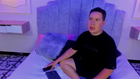 Snapshot of noah_chapman chatting on 10/19/25, 12:50 NOAH online show from 10/19/25, 12:50