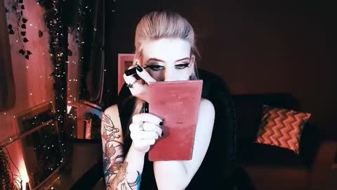 Snapshot of noah_elmer chatting on 10/08/25, 11:57 REAL name LiaDM are always open online show from 10/08/25, 11:57