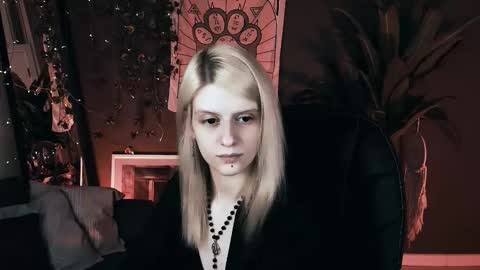 Snapshot of noah_elmer chatting on 11/10/25, 10:20 REAL name LiaDM are always open online show from 11/10/25, 10:20