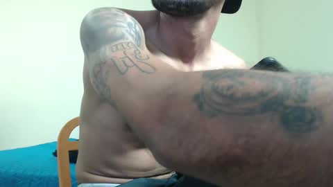 Snapshot of noah_fox77 chatting on 11/26/25, 02:45 noah foxx online show from 11/26/25, 02:45