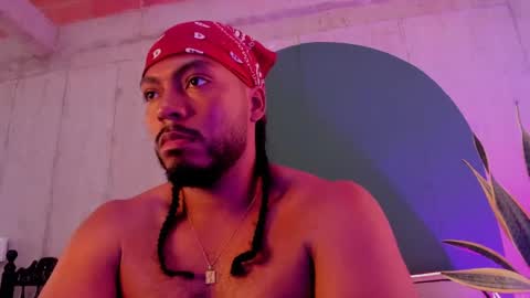 Snapshot of noah_jones__ chatting on 01/18/25, 05:04 Noah online show from 01/18/25, 05:04