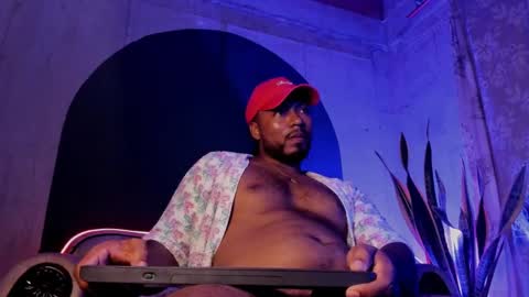 Snapshot of noah_jones__ chatting on 01/20/25, 12:04 Noah online show from 01/20/25, 12:04