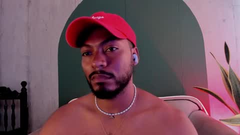 Snapshot of noah_jones__ chatting on 01/24/25, 06:56 Noah online show from 01/24/25, 06:56