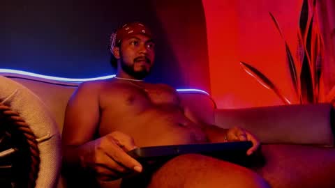 Snapshot of noah_jones__ chatting on 02/01/25, 03:19 Noah online show from 02/01/25, 03:19