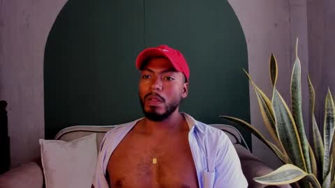 Snapshot of noah_jones__ chatting on 02/08/25, 09:15 Noah online show from 02/08/25, 09:15