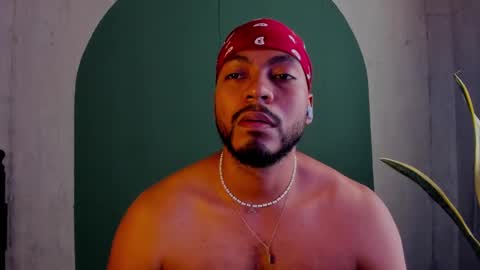 Snapshot of noah_jones__ chatting on 03/01/25, 08:42 Noah online show from 03/01/25, 08:42