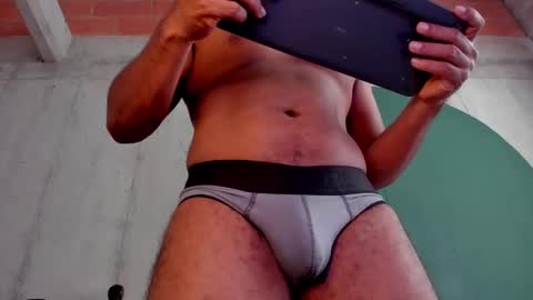 Snapshot of noah_jones__ chatting on 09/09/25, 04:17 Noah online show from 09/09/25, 04:17