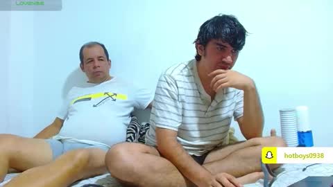 noah_meyer_ online show from 10/12/25, 03:05