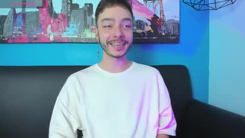 Snapshot of noah_ricci_ chatting on 01/06/25, 12:02 online show from 01/06/25, 12:02