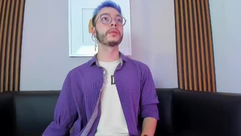 Snapshot of noah_ricci_ chatting on 01/25/25, 11:55 online show from 01/25/25, 11:55
