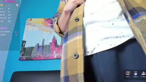 Snapshot of noah_ricci_ chatting on 02/06/25, 12:05 online show from 02/06/25, 12:05