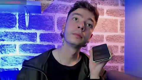 Snapshot of noah_ricci_ chatting on 09/19/25, 12:39 online show from 09/19/25, 12:39