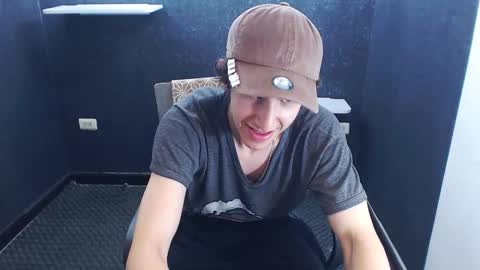 noah_sokolov online show from 11/22/25, 07:02