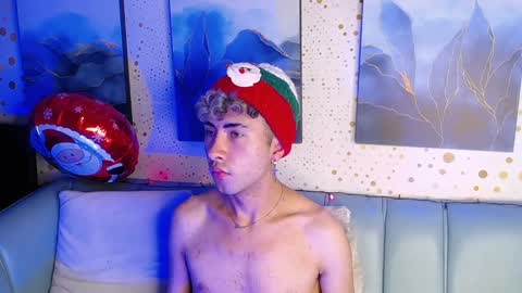 Snapshot of noah_xitruxx chatting on 12/19/24, 06:12 Noah online show from 12/19/24, 06:12