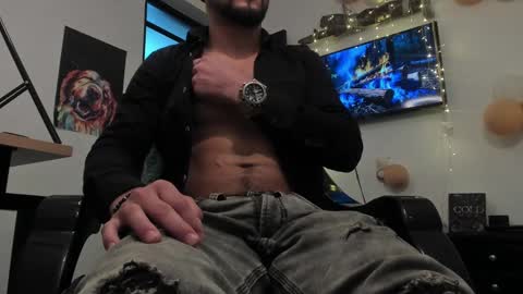 Snapshot of noahbrawn chatting on 12/15/24, 12:17 LIAM- noah online show from 12/15/24, 12:17