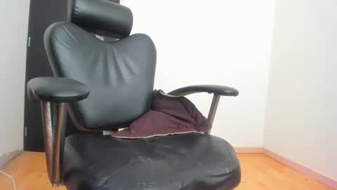 Snapshot of noahcogido chatting on 10/26/25, 09:42 noahcogido online show from 10/26/25, 09:42