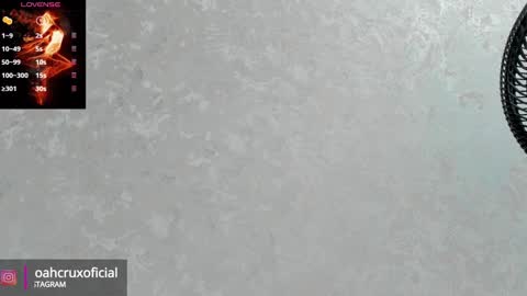Snapshot of noahcrux chatting on 01/02/25, 04:02 Noah online show from 01/02/25, 04:02