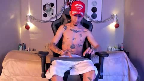 Snapshot of noahdaviss chatting on 12/02/24, 05:04 noahdaviss online show from 12/02/24, 05:04