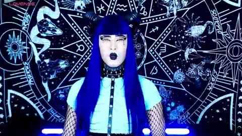 caroline online show from 10/17/25, 12:47