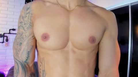 Snapshot of nohanhunter chatting on 10/15/25, 11:43 nohanhunter online show from 10/15/25, 11:43