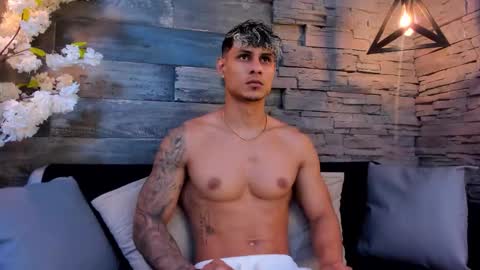 Snapshot of nohanhunter chatting on 11/12/25, 11:32 nohanhunter online show from 11/12/25, 11:32