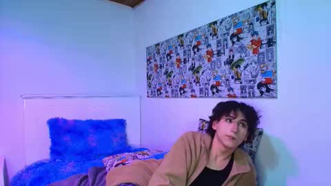 Snapshot of noidysis chatting on 10/21/25, 05:19 maxie online show from 10/21/25, 05:19