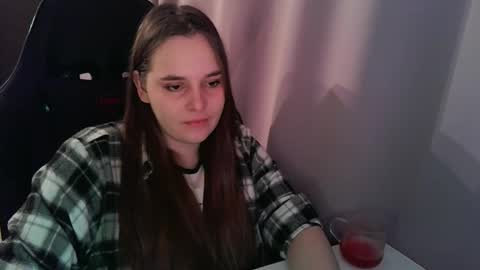 noir_ember_ online show from 10/24/25, 01:40