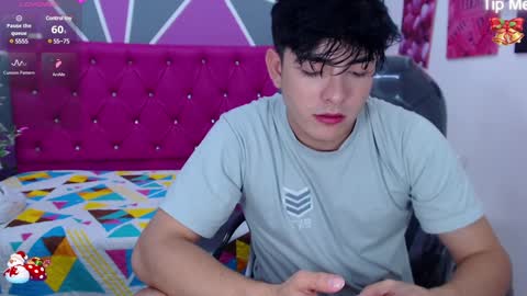 Snapshot of nolan_twink chatting on 12/14/24, 11:23 Nolan online show from 12/14/24, 11:23