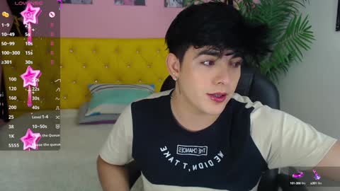 Snapshot of nolan_twink chatting on 01/19/25, 05:28 Nolan online show from 01/19/25, 05:28