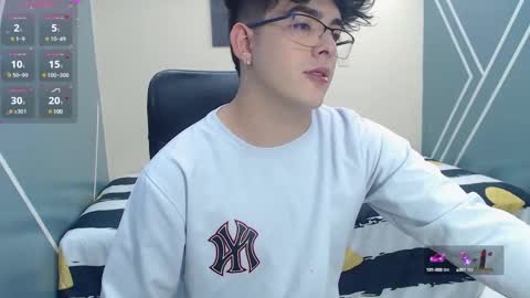 Snapshot of nolan_twink chatting on 02/01/25, 06:08 Nolan online show from 02/01/25, 06:08