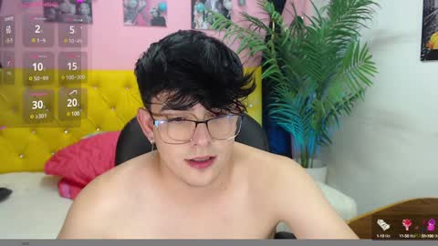 Snapshot of nolan_twink chatting on 02/04/25, 09:52 Nolan online show from 02/04/25, 09:52