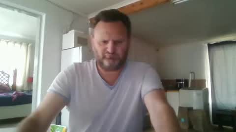Snapshot of nollie244 chatting on 09/14/25, 06:01 Nollie online show from 09/14/25, 06:01