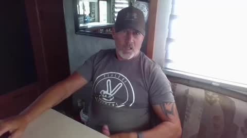 Snapshot of nomadfreedom chatting on 02/16/25, 08:33 nomadfreedom online show from 02/16/25, 08:33