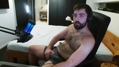 Snapshot of nomadicff chatting on 12/02/24, 03:25 nomadicFF online show from 12/02/24, 03:25