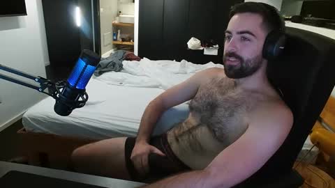 Snapshot of nomadicff chatting on 01/05/25, 04:59 nomadicFF online show from 01/05/25, 04:59