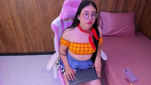 Nahomi online show from 12/03/25, 05:04