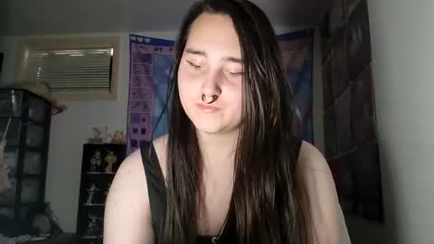 Snapshot of nonbinarybeauty20 chatting on 02/20/25, 09:42 nonbinarybeauty20 online show from 02/20/25, 09:42