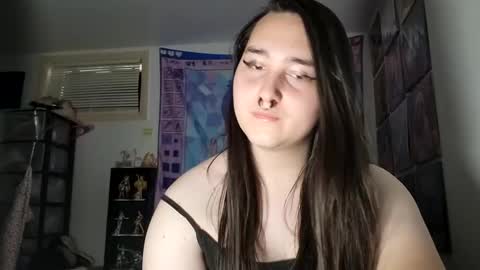 Snapshot of nonbinarybeauty20 chatting on 03/08/25, 09:08 nonbinarybeauty20 online show from 03/08/25, 09:08