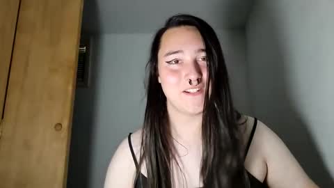 Snapshot of nonbinarybeauty20 chatting on 09/23/25, 07:06 nonbinarybeauty20 online show from 09/23/25, 07:06