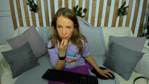 Nora online show from 12/25/24, 02:35