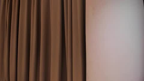 Nora Da Silva online show from 10/11/25, 02:11