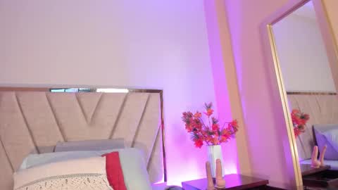 Nora Da Silva online show from 10/28/25, 01:31