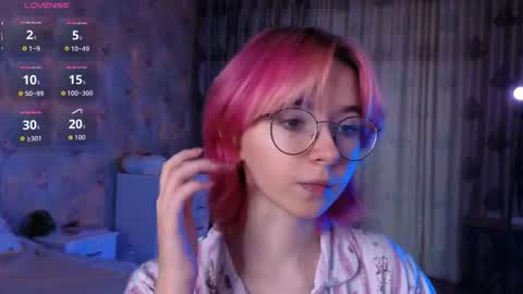 Snapshot of nora_failure chatting on 10/06/25, 06:11 Nora Failure online show from 10/06/25, 06:11