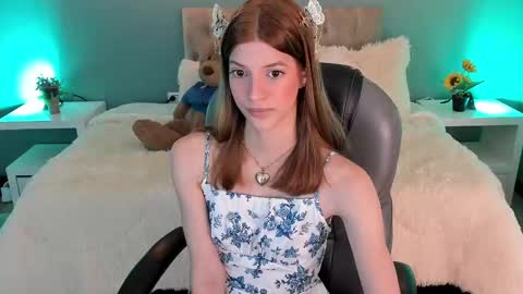 Nora online show from 10/08/25, 07:33