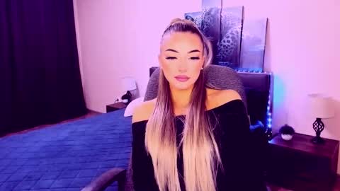 NoraSun online show from 11/11/25, 05:24